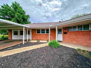 939 N 3rd St, Ponca City, OK 74601