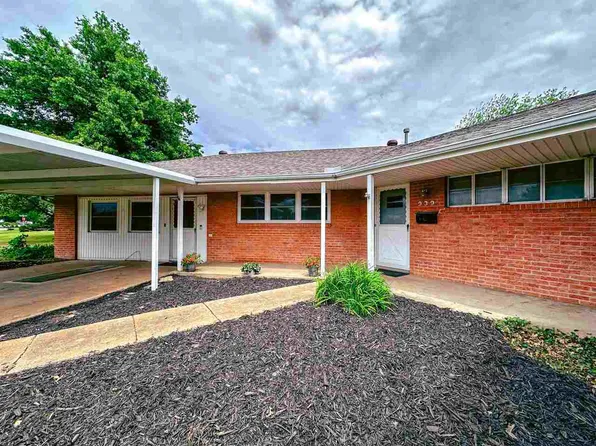 939 N 3rd St, Ponca City, OK 74601
