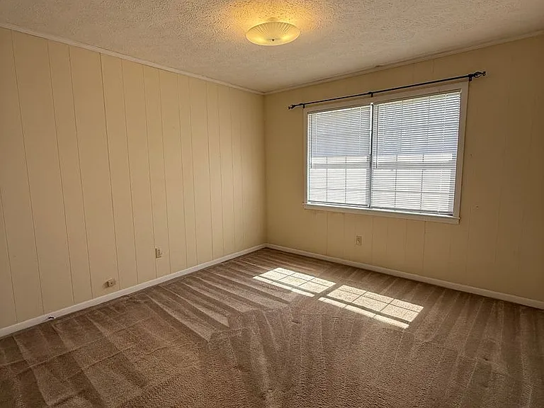 306 Crosby Rd — Photo 12