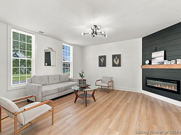 3rd image of 2402 Shelby Street