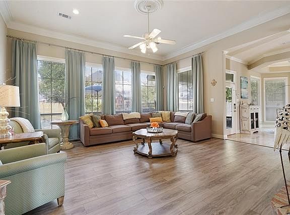 4th image of 141 Cherry Creek Dr
