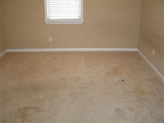 5th image of 5845 Catalpa Ct