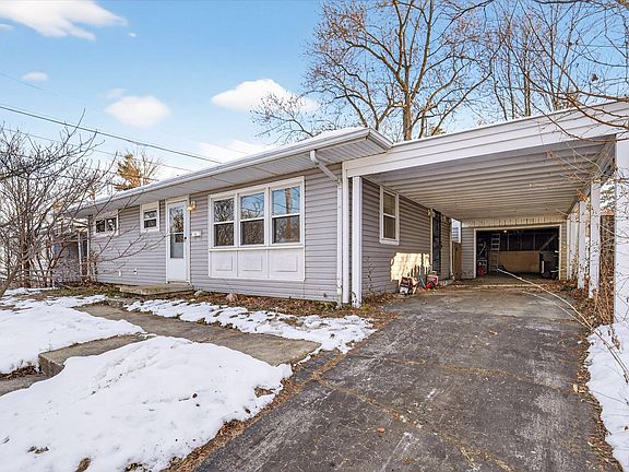2nd image of 1122 Hedgewood Dr