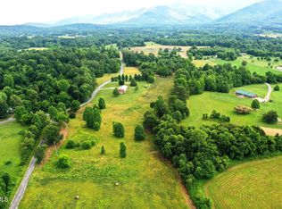 12 Laws Deerwood Rd, Greeneville, TN 37743