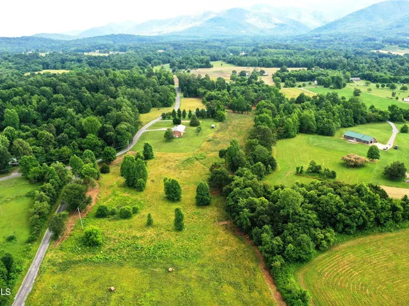 12 Laws Deerwood Rd, Greeneville, TN 37743
