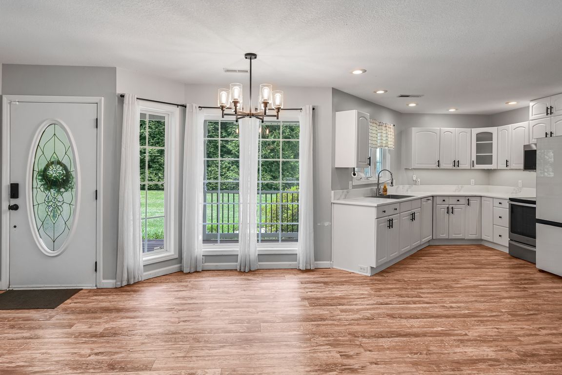 Dining Room/Kitchen