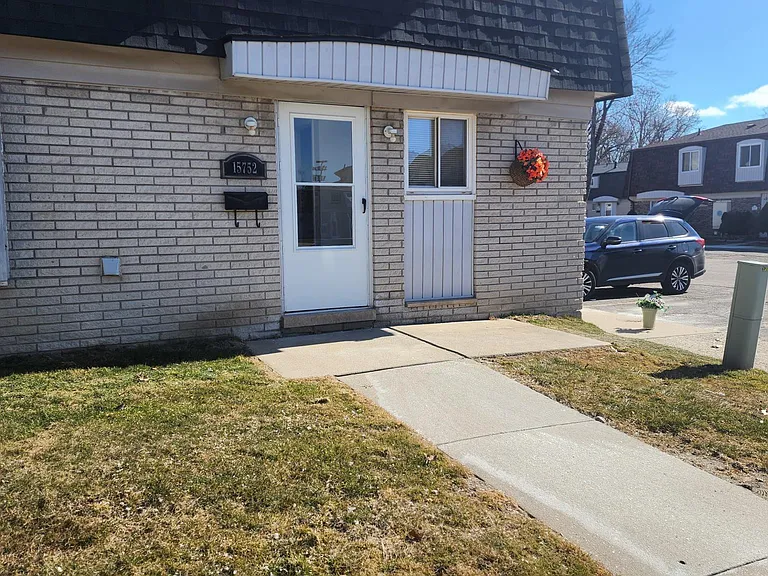 15572 Dupage Blvd #155752 — Photo 2