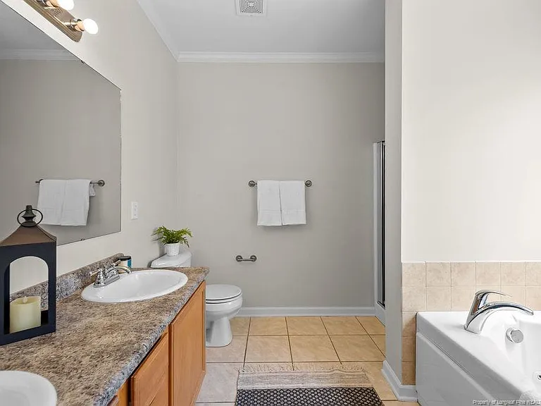 1329 Kershaw Loop #138 — Photo 9