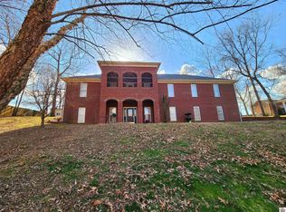 287 Enix Dr, Murray, KY 42071