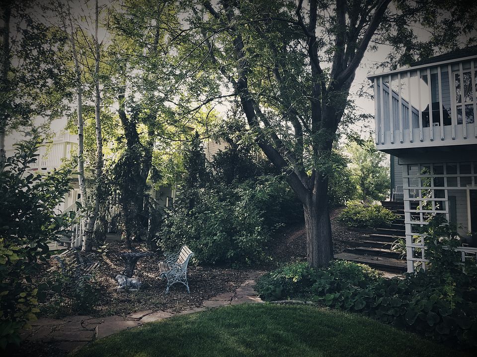 1st image of 2682 Meadow Ln