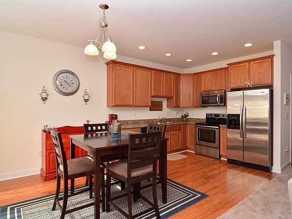 5th image of 38409 Grand Ave #4D