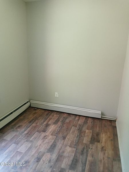 5th image of 257 Elk Street