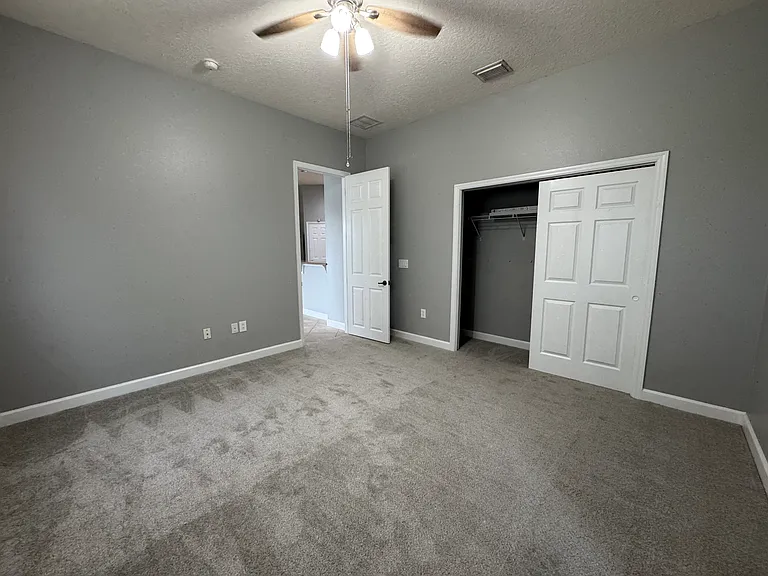 142 Harrington Ct — Photo 22
