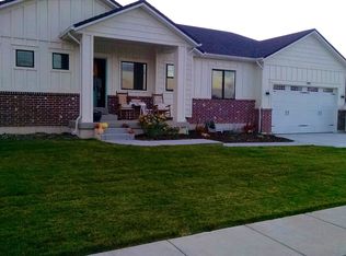 1105 E Lester Dr, South Weber, UT 84405