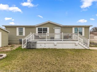 24702 Manchester Dr, Brownstown, MI