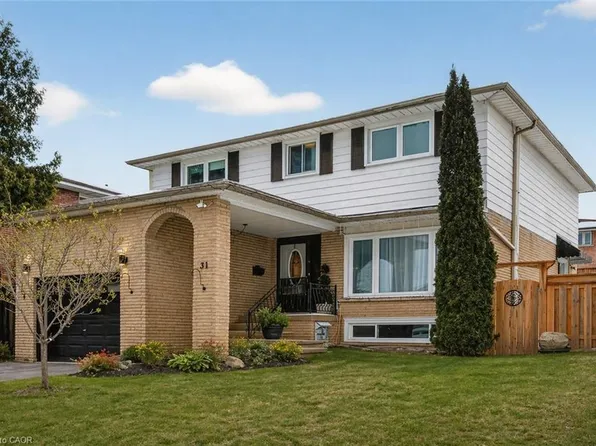 31 Maynard St, Hamilton, ON L9B 1R9