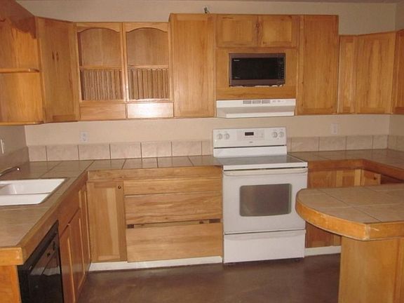 Kitchen_-_3_Bedroom_Home_in_Mesa_Arizona