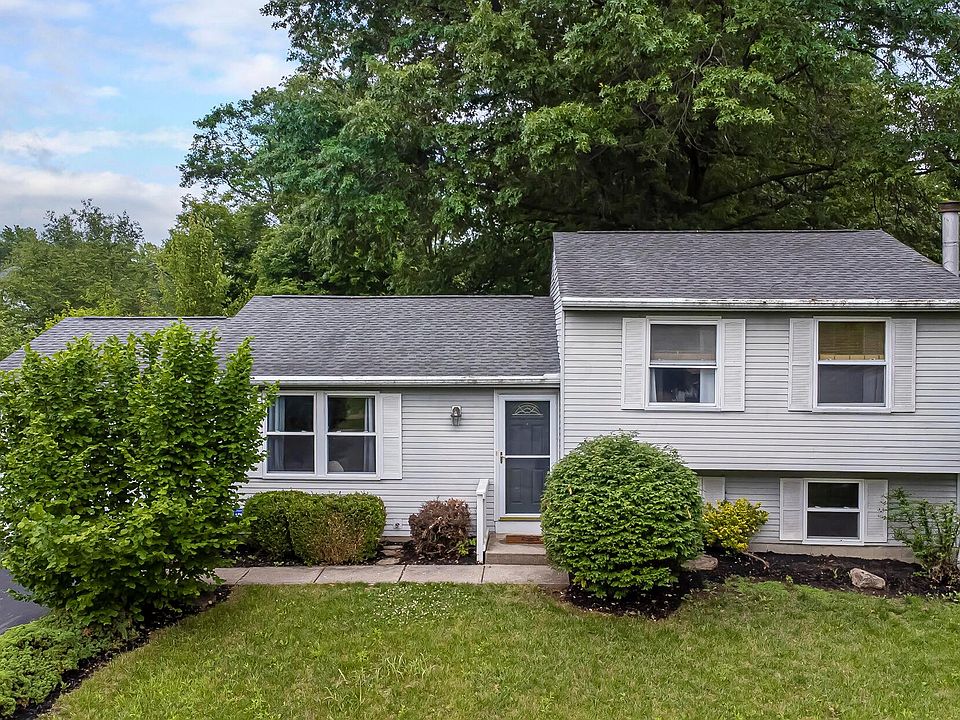 1st image of 425 Pickerington Hills Dr