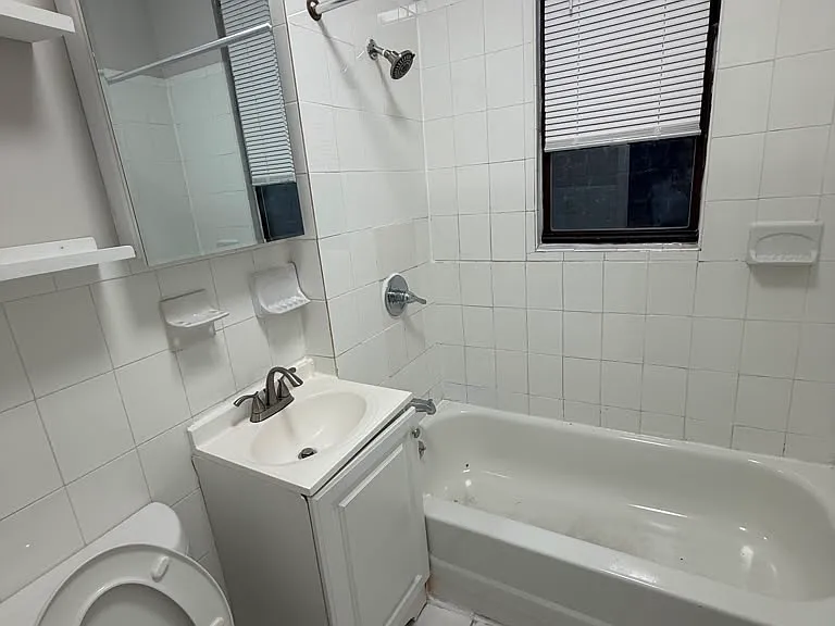6308 Broadway #5B — Photo 4