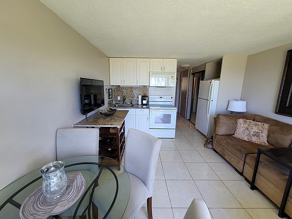4th image of 85-175 Farrington Highway B APT 1-324