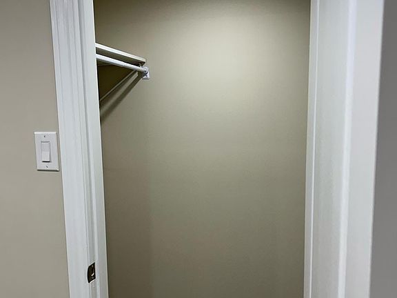 4th image of 12 Kilmarnock Cres #Basement