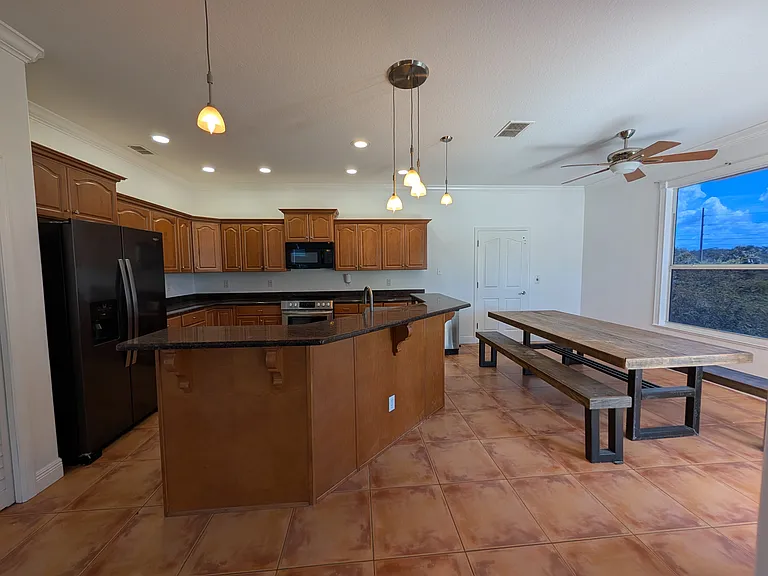 7436 Islander Ln — Photo 7
