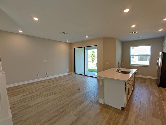 4th image of 4631 Almada Ln