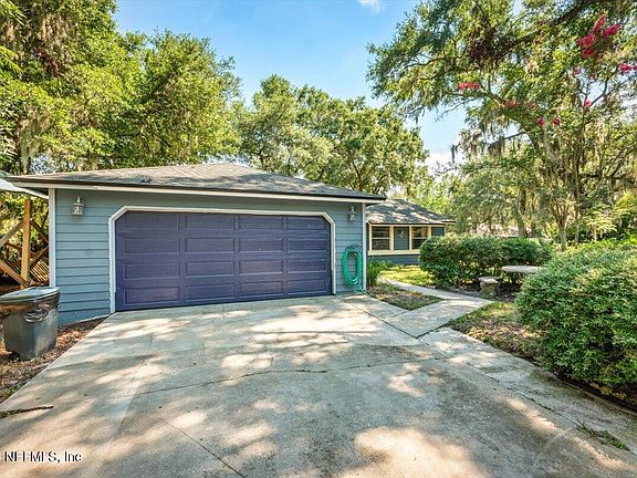 3rd image of 1056 MIMOSA COVE Court E