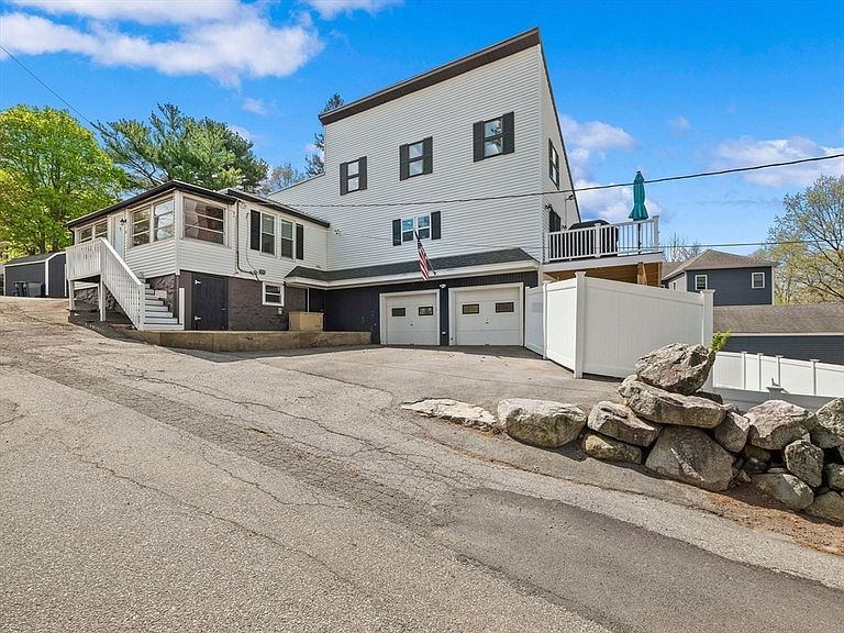 Listing photo 3