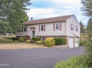 27 Robin Ct, Milton, PA 17847
