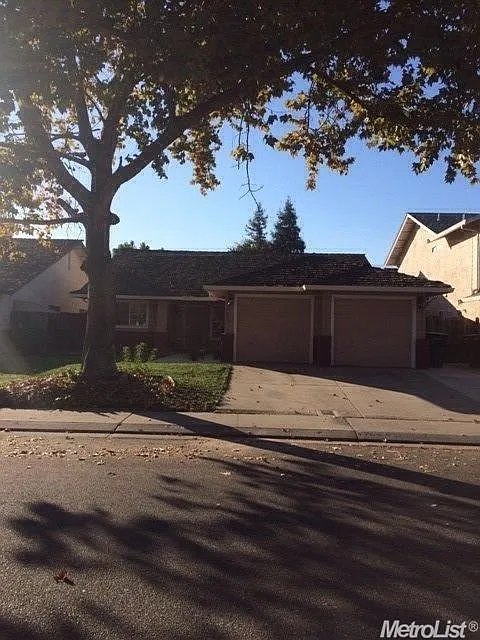 1708 Grassland Way photo 1