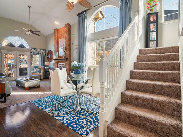 409 Red River Trl, Irving, TX 75063