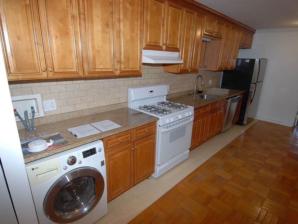 1st image of 20-20 Hazen St #1