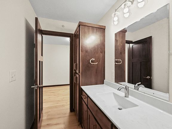 5th image of 207 4th Ave N