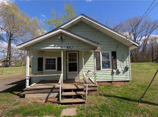 107 Murphy St, Liberty, NC 27298