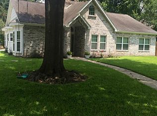 5306 Oak Cove Dr, Houston, TX 77091