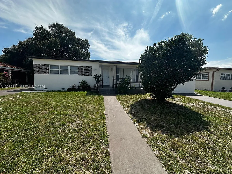 3540 NW 80th Ter
