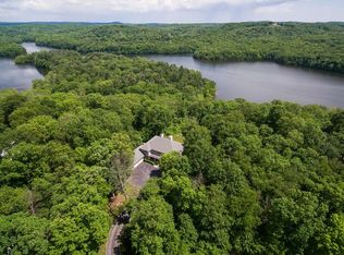 9 Logging Rd, Katonah, NY 10536