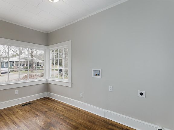 5th image of 521 Pinckney Ct