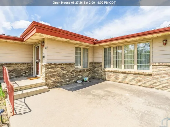 1327 Hiawatha Trl, Sioux City, IA 51104