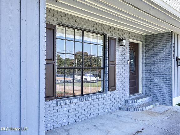 3rd image of 6662 Ahekolo Cir