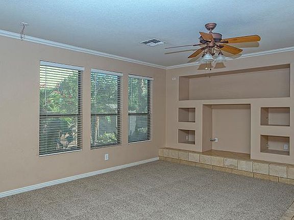 5th image of 15078 W Larkspur Dr