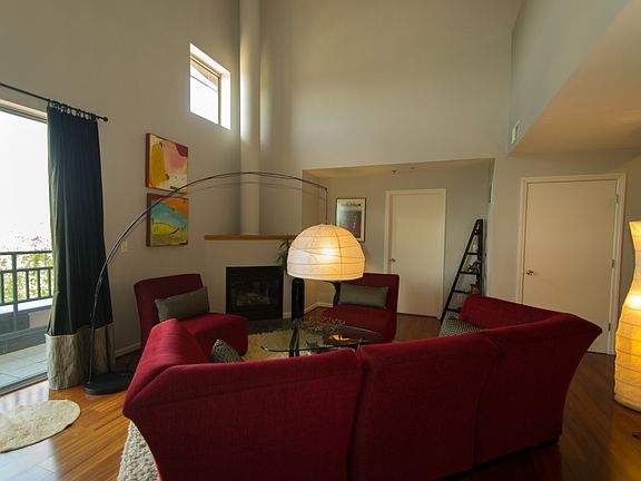 2nd image of 2700 Ashland Ave Unit 55