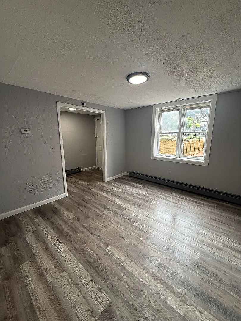 51 Lander St. — Photo 2