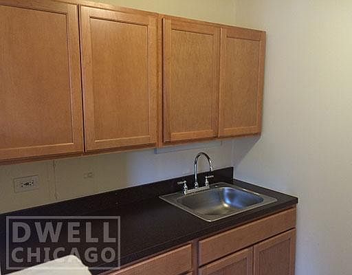 1st image of 6002 N Kenmore Ave APT 306