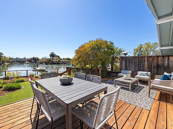 5th image of 32 Porto Bello Drive