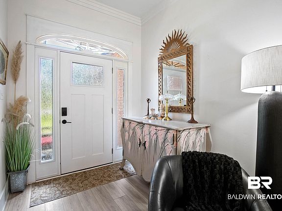 5th image of 520 Juniper Place Dr