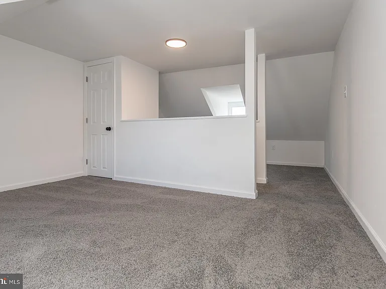647 Spruce St — Photo 30