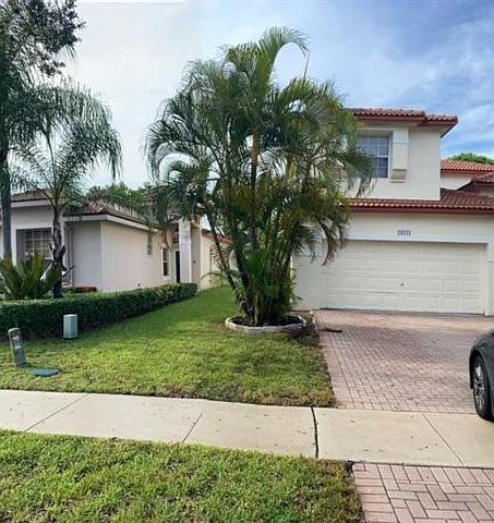 1st image of 19241 NW 14th St
