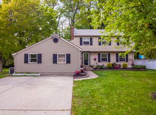 542 Tarrington Rd, Cherry Hill, NJ 08034